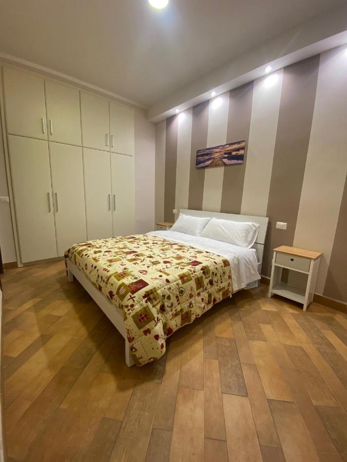 Appartement Domus Melius à Castellammare di Stabia Extérieur photo